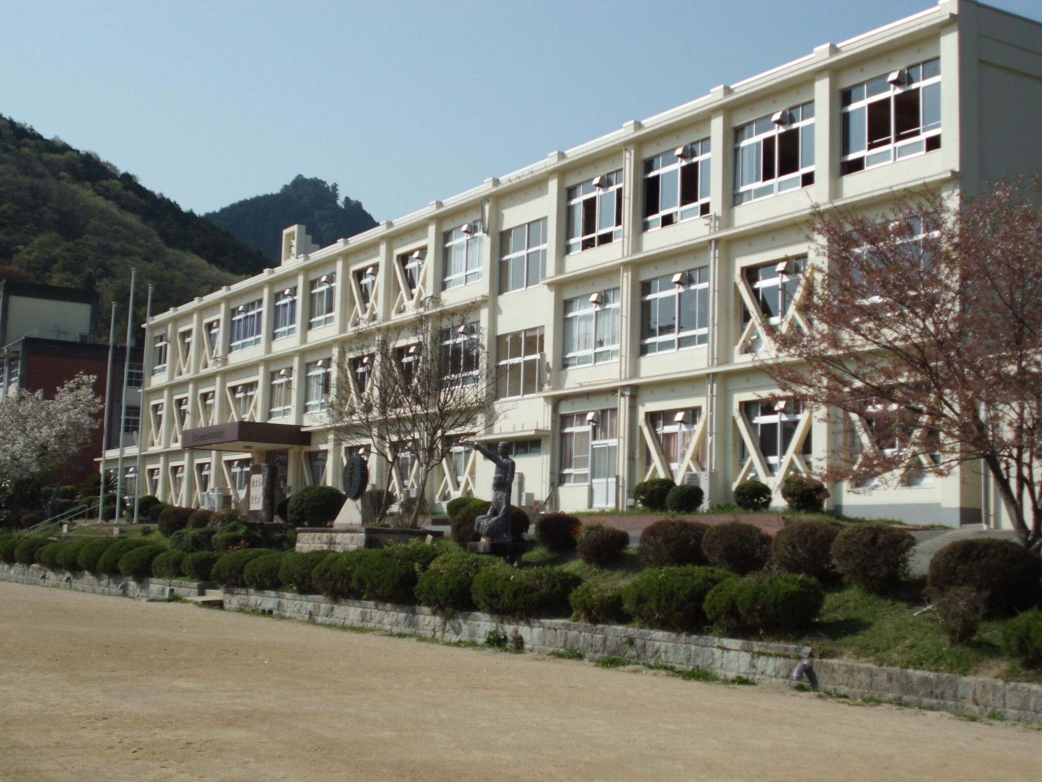 学校案内 たつの市立新宮中学校